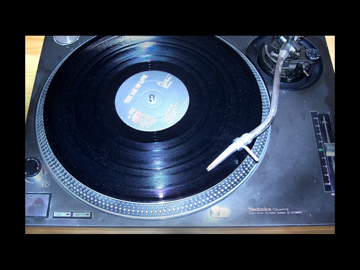 Technics SL-1210MK2